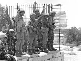 "זה לא חשבון עם לגיונרים, זה חשבון עם חיילים רומאים של טיטוס" אמר משה פלס
